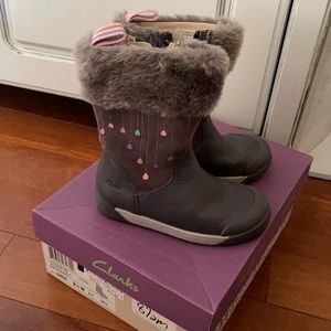 Clarks boots Purple Anthracite Leather 8.5/25 1/2